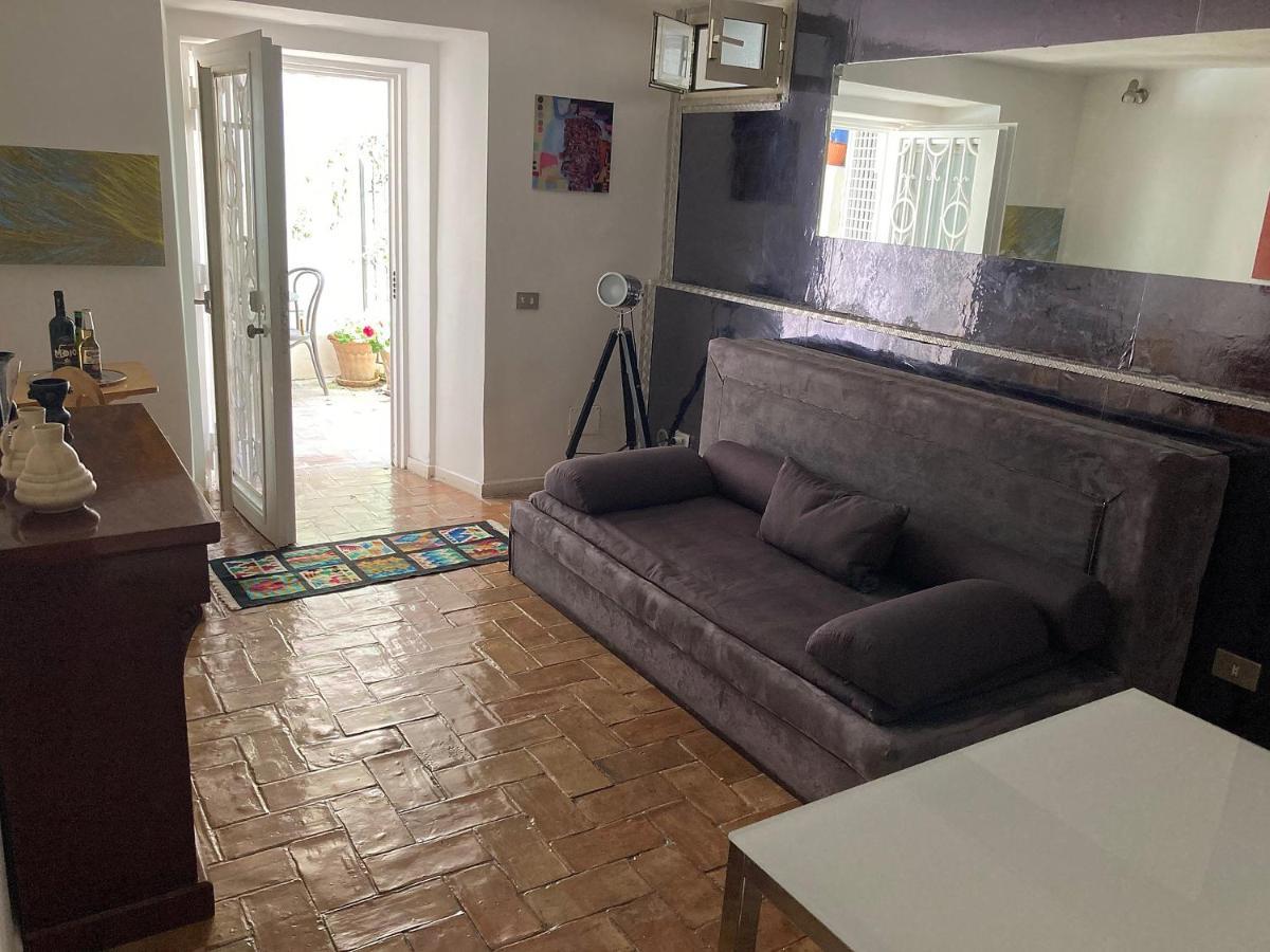 Residenza Le Rose Villa D'Arte Наполи Екстериор снимка