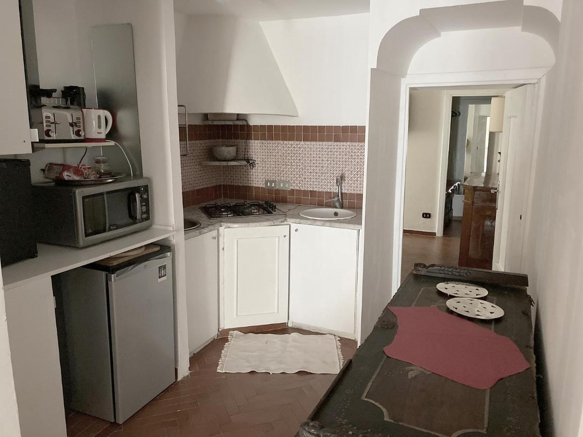 Residenza Le Rose Villa D'Arte Наполи Екстериор снимка