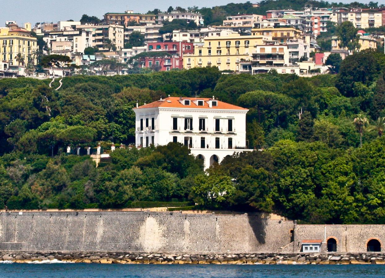 Residenza Le Rose Villa D'Arte Наполи Екстериор снимка